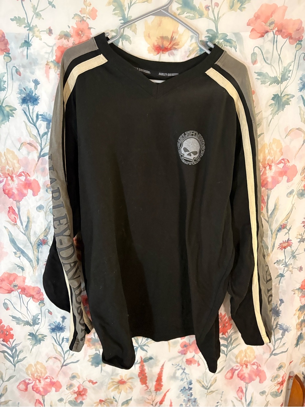 Harley-Davidson Black V-Neck Long Sleeve with Gray and Cream Stripes